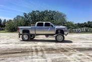 2.0 Inch Heavy Duty 14 Inch Drop/Rise Hitch In-Use